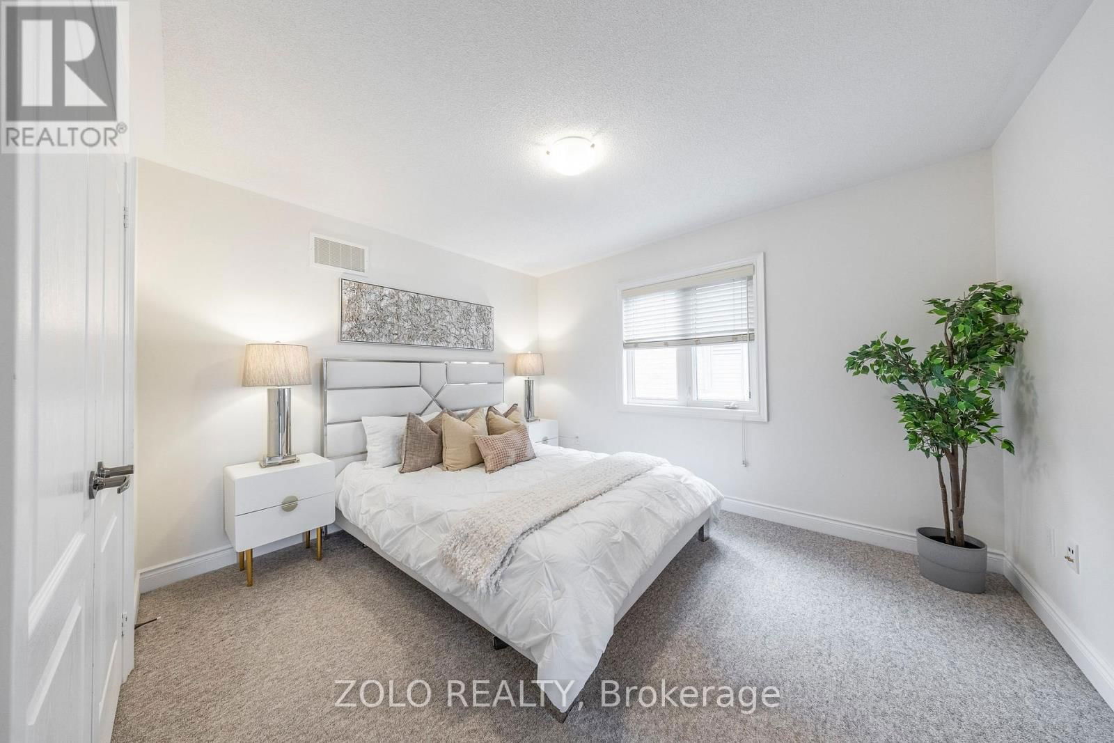 11 JOHN DAVIS GATE Image 22