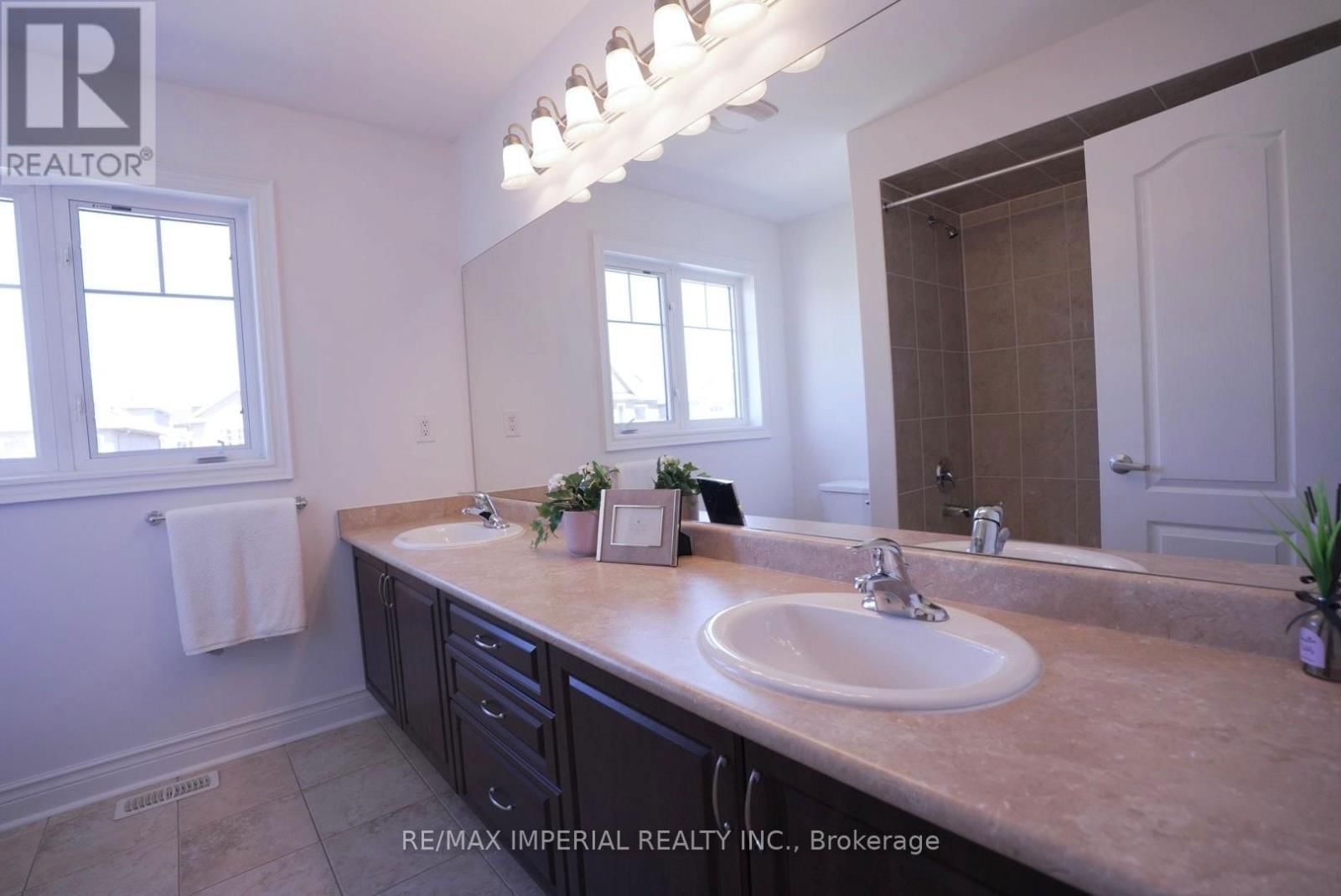 369 GILPIN DRIVE Image 21