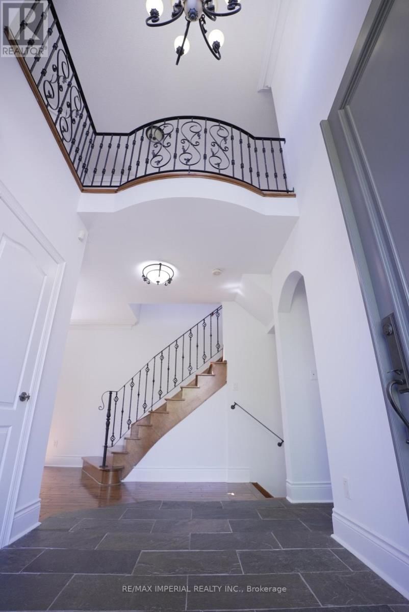 369 GILPIN DRIVE Image 5