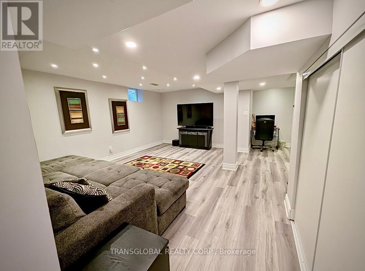 1 PITNEY AVENUE Image 31
