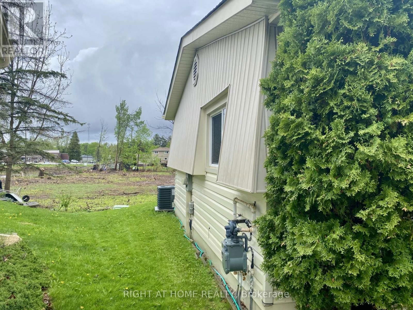 56 FLORA DRIVE Image 20