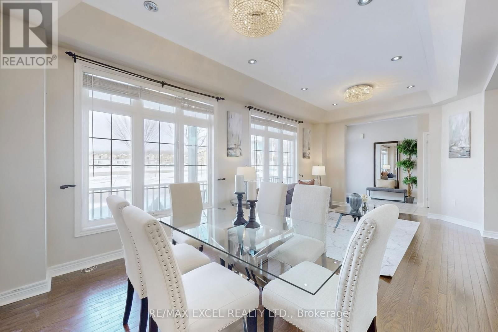 553 RIVERLANDS AVENUE Image 7