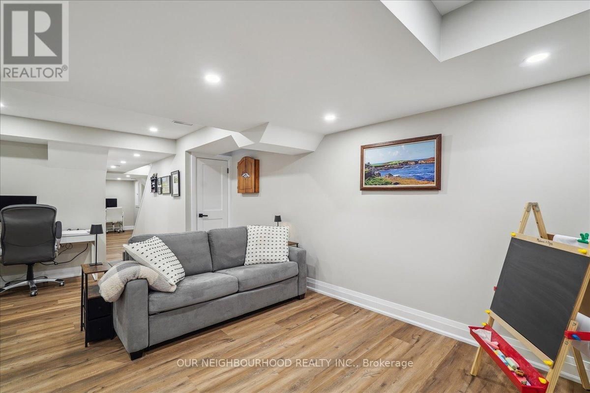 21 LATITUDE LANE Image 30