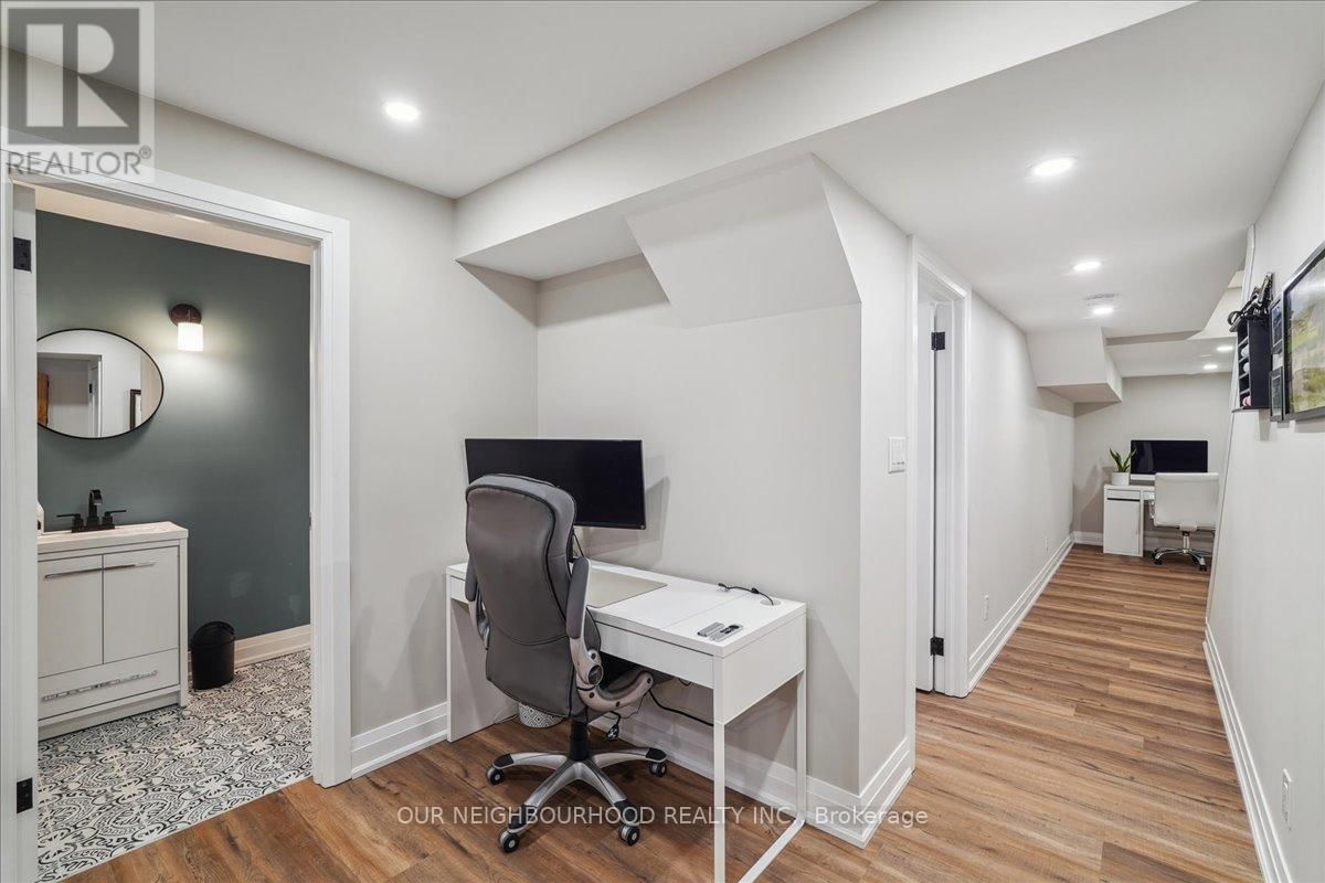 21 LATITUDE LANE Image 35