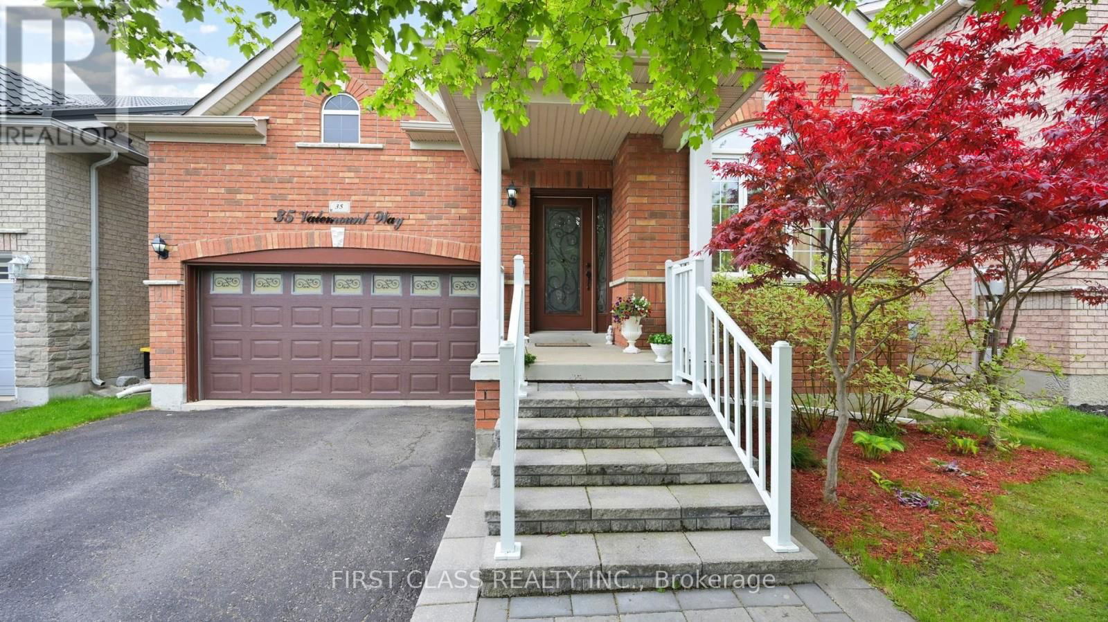 35 VALEMOUNT WAY SOUTH Image 2
