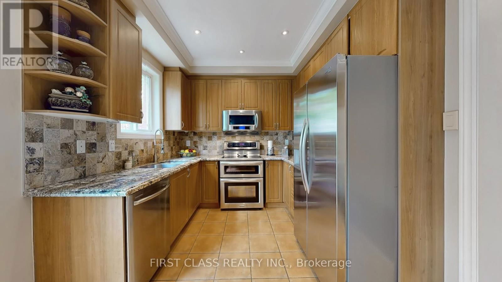 35 VALEMOUNT WAY SOUTH Image 9