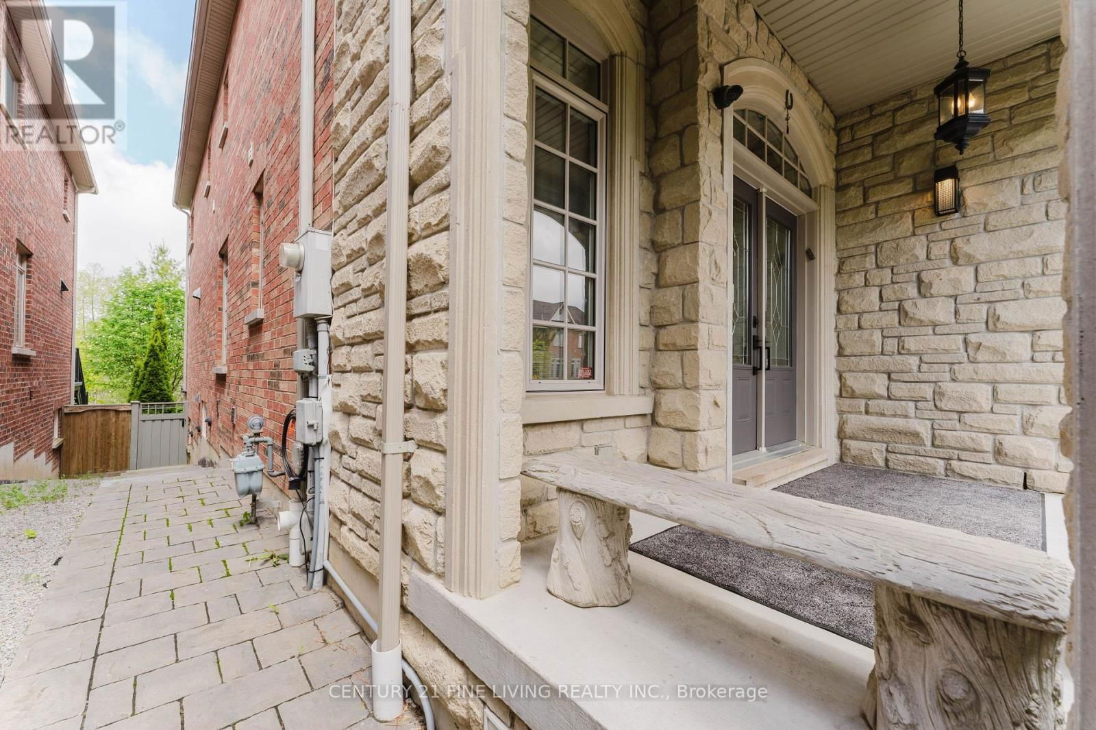 96 WOLF CREEK CRESCENT Image 3
