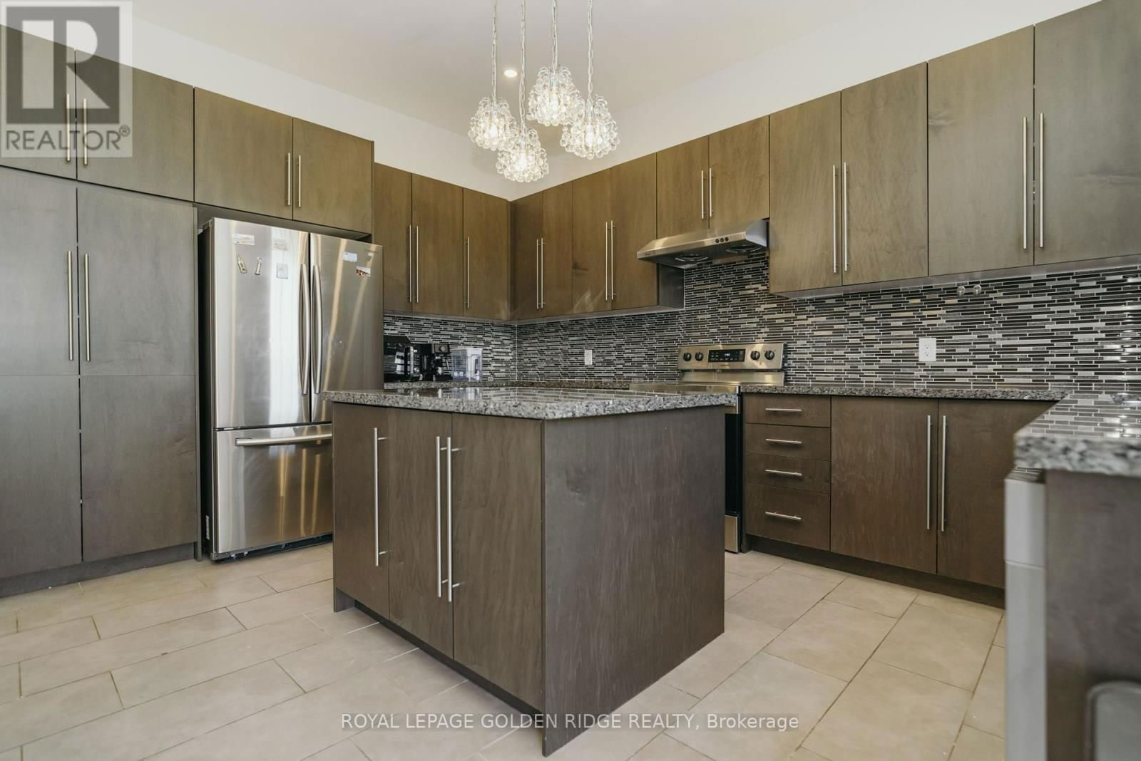 20 CRANE STREET Image 11