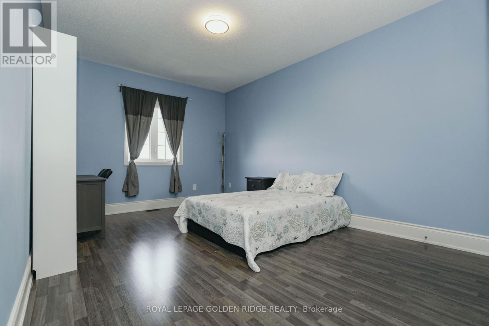 20 CRANE STREET Image 16