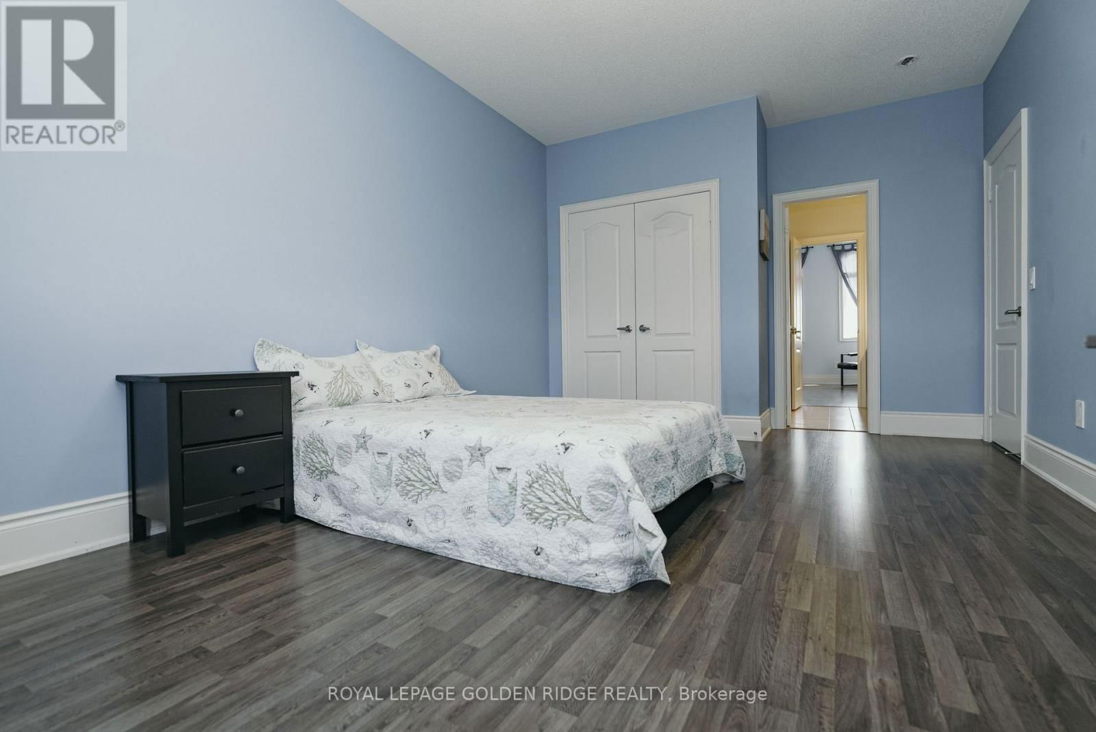 20 CRANE STREET Image 17