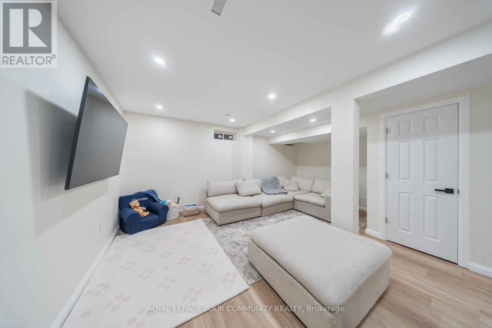 267 ORR DRIVE Image 32
