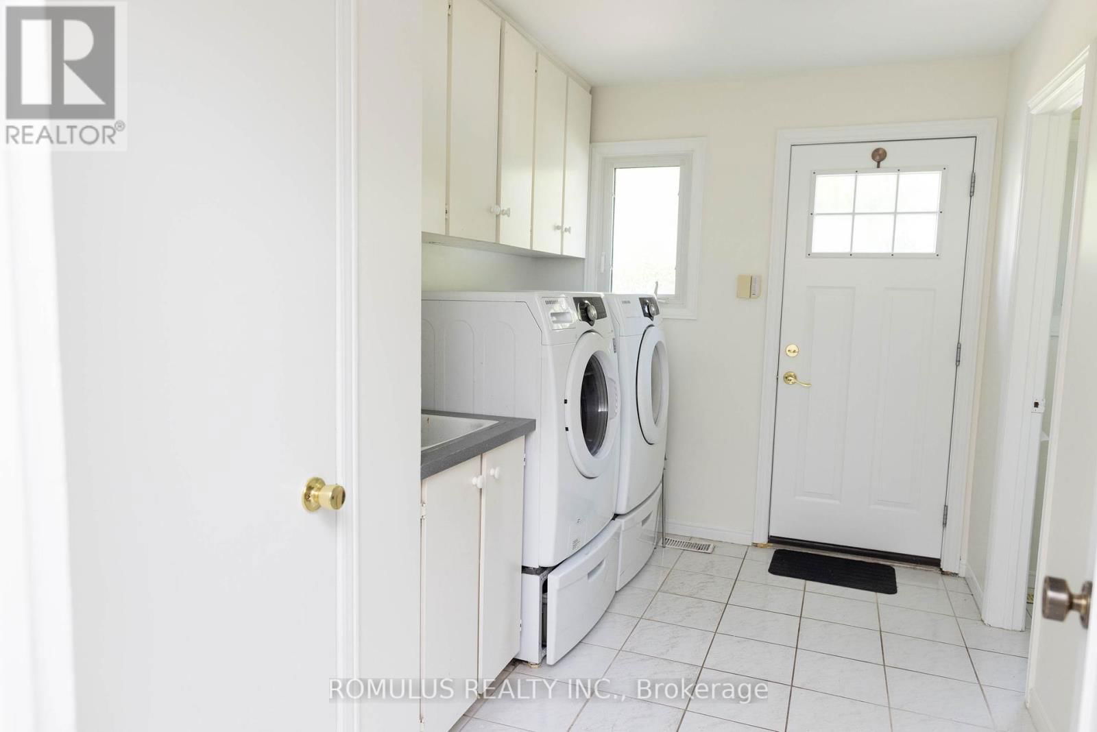 75 OAK LEA CIRCLE Image 14