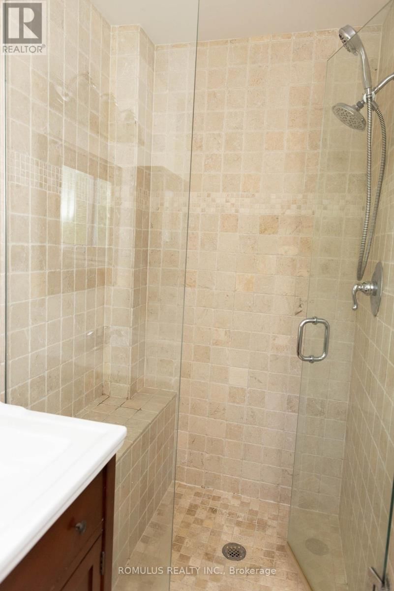 75 OAK LEA CIRCLE Image 22