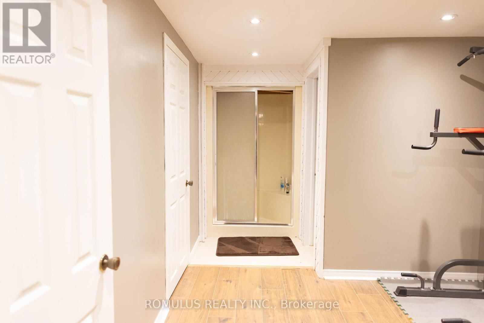 75 OAK LEA CIRCLE Image 35