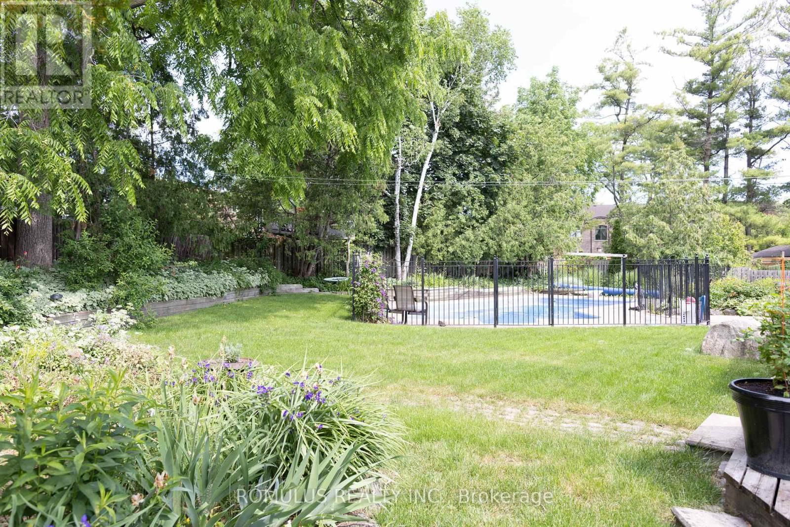 75 OAK LEA CIRCLE Image 40