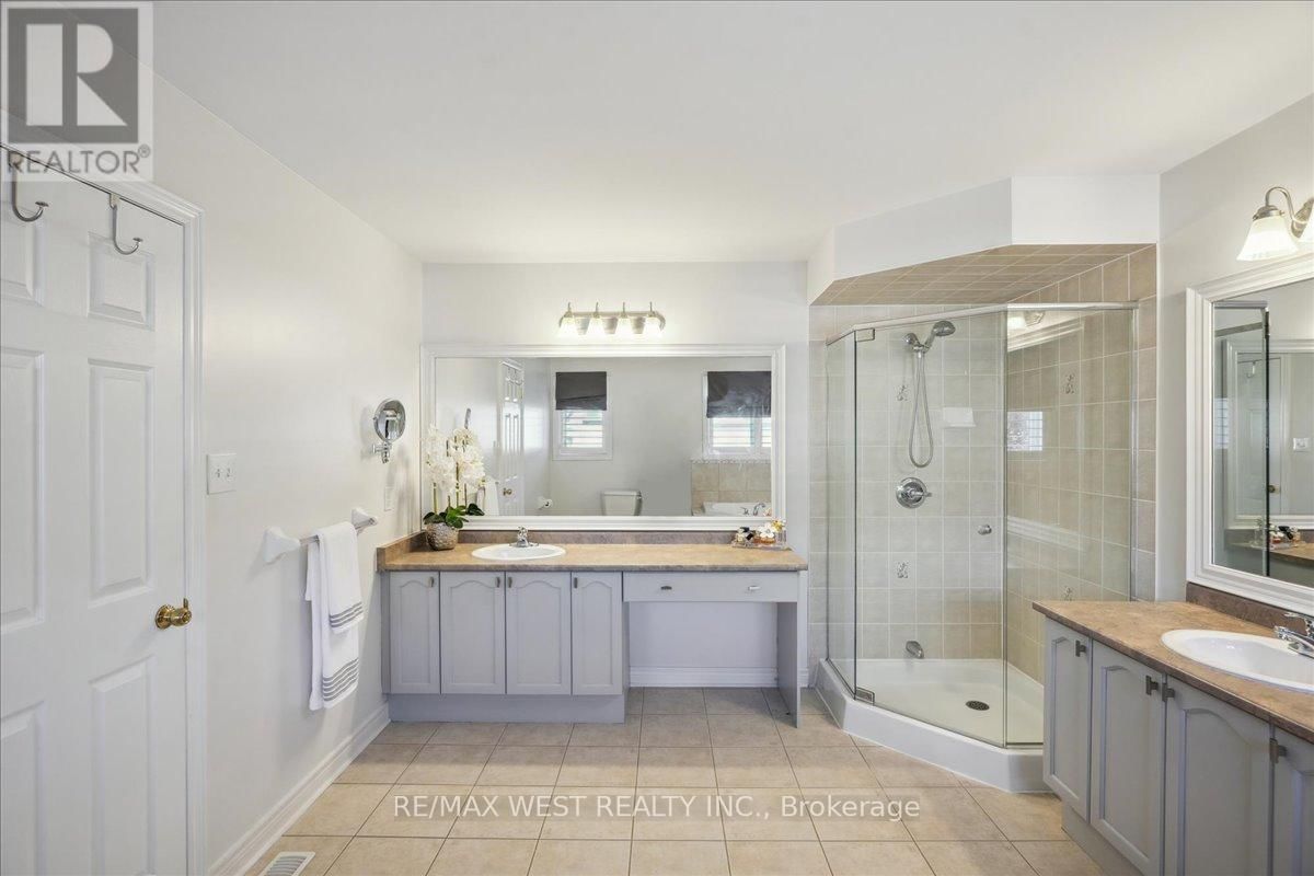206 SHELBOURNE DRIVE Image 9