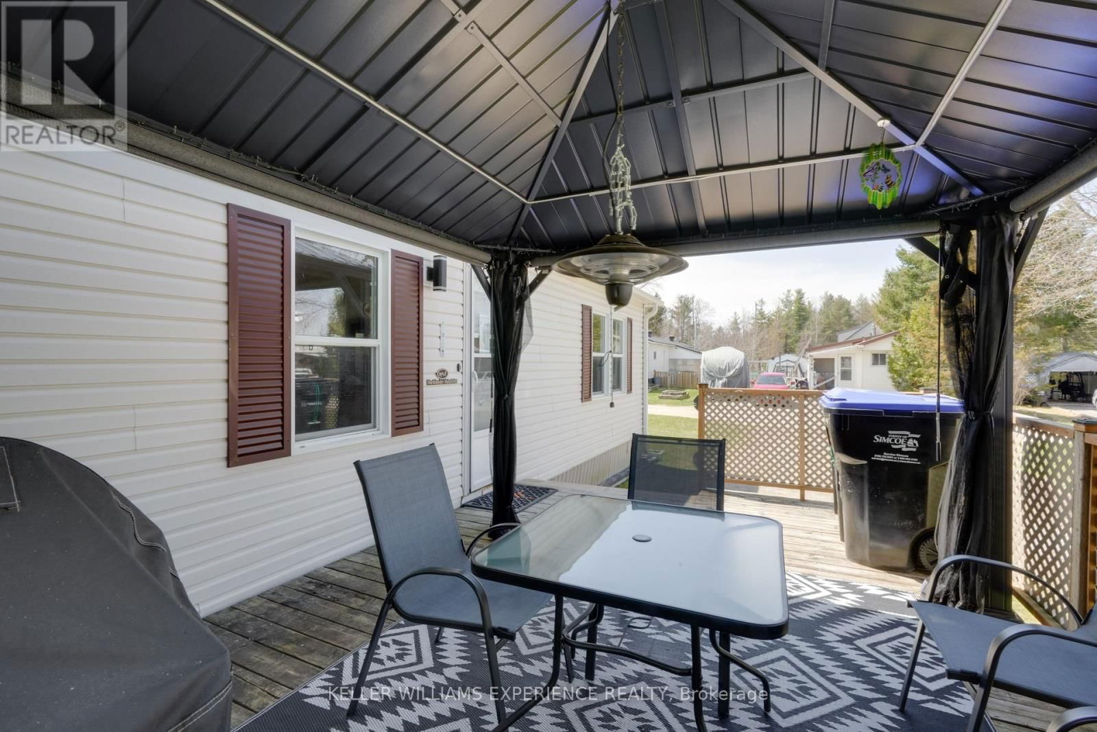 7 SHAMROCK CRESCENT Image 20