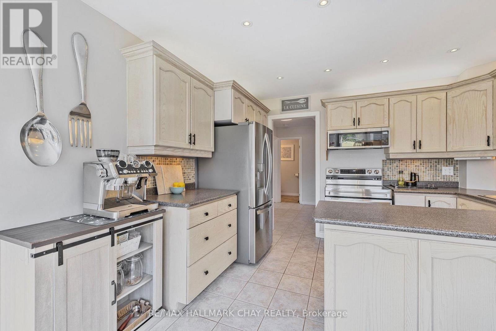 278 DURHAM COURT Image 15