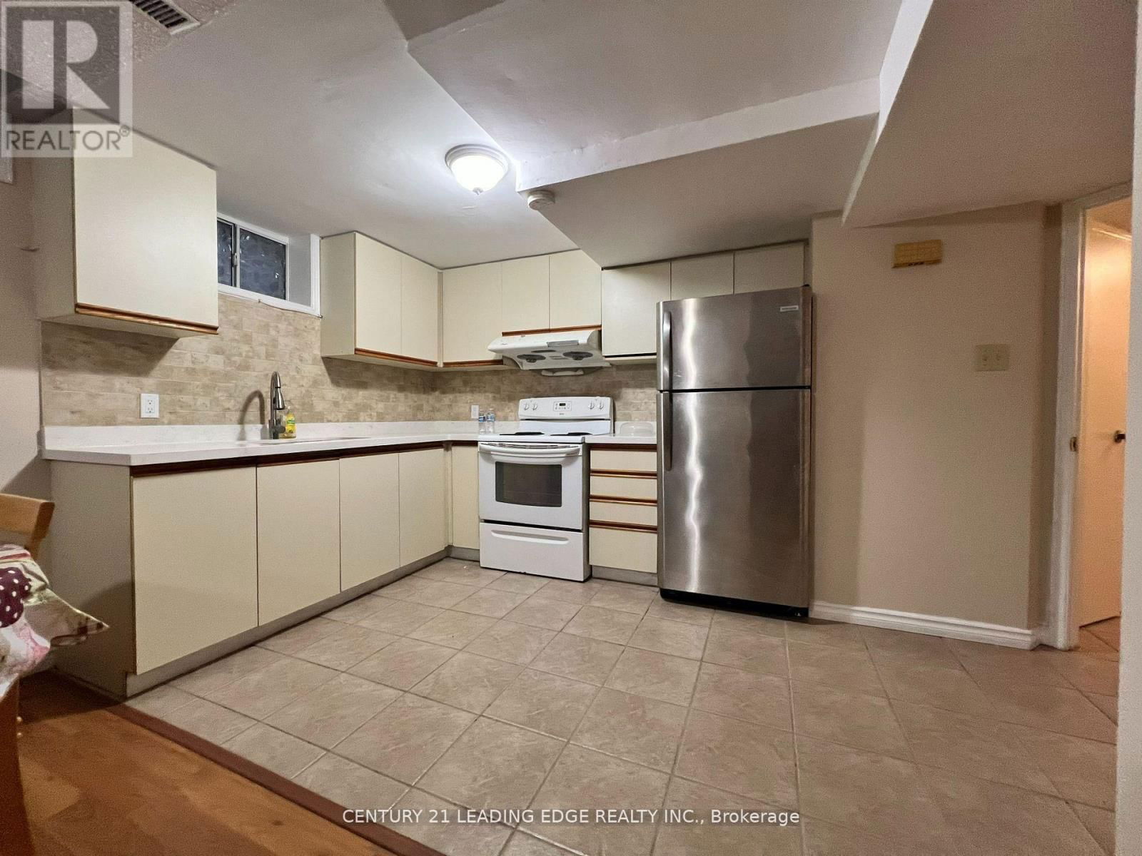 BSMT - 35 IRENEMOUNT CRESCENT Image 3