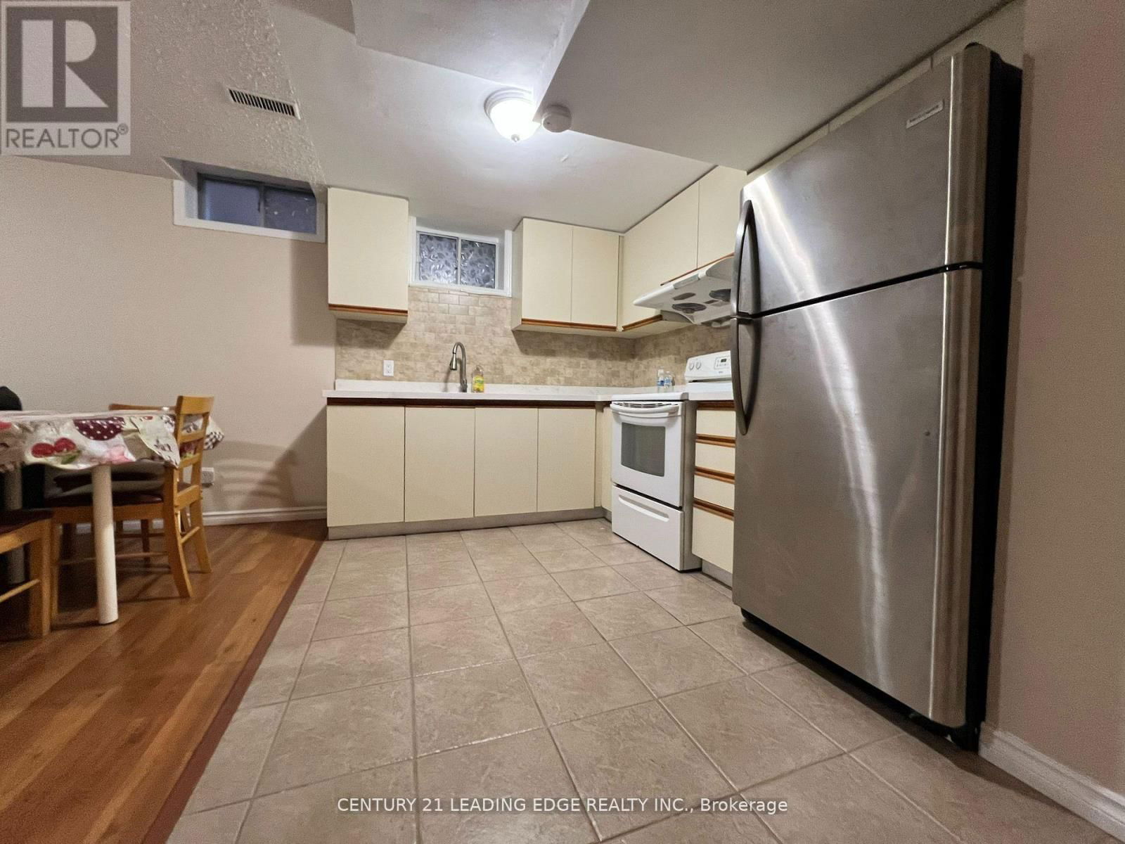 BSMT - 35 IRENEMOUNT CRESCENT Image 4