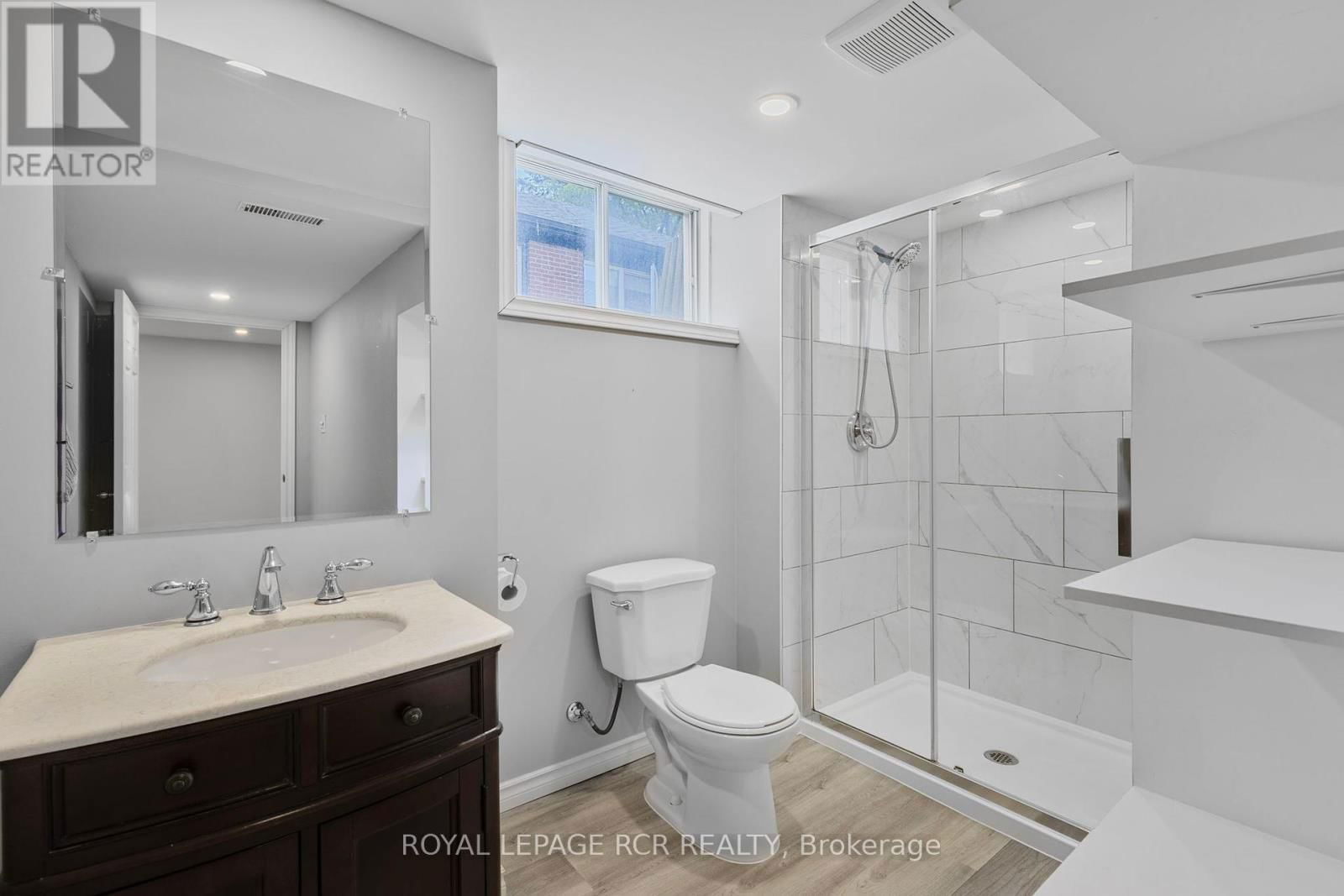 99 THORNTON AVENUE Image 38