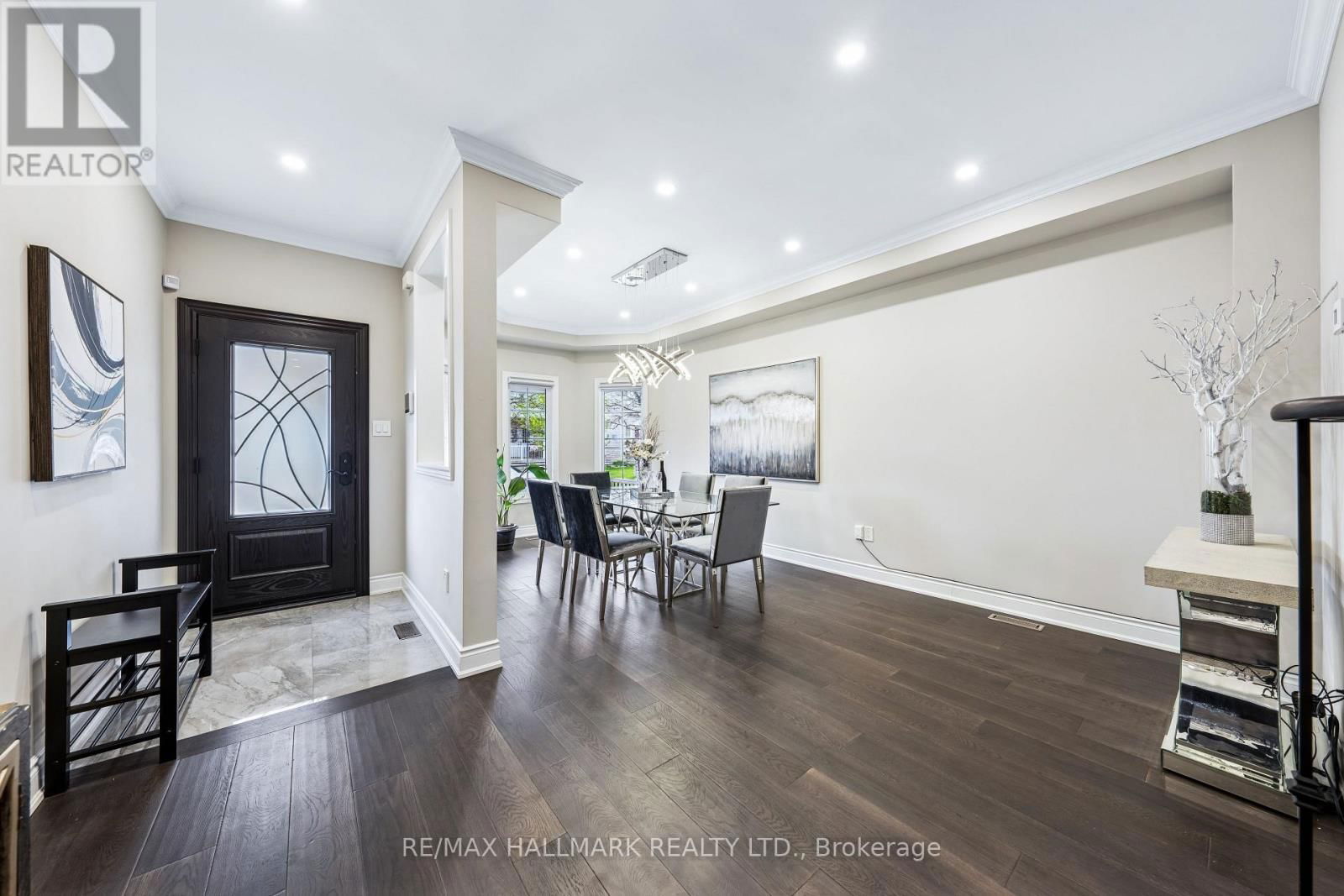 61 VANGUARD ROAD Image 10