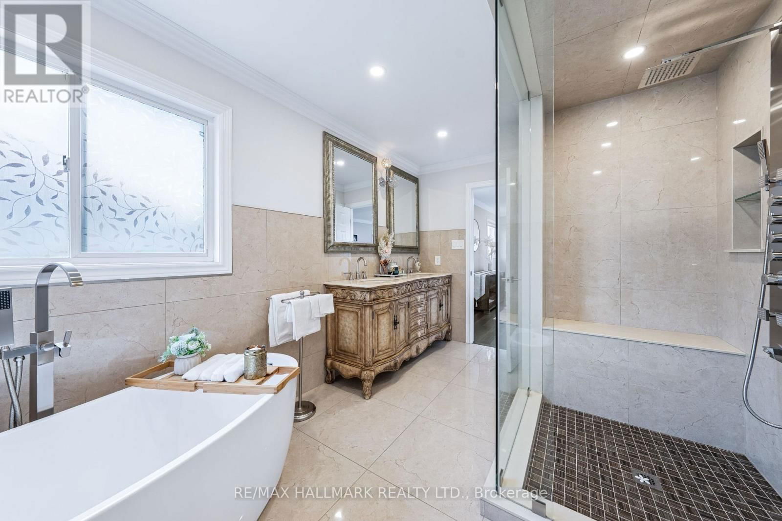 61 VANGUARD ROAD Image 31