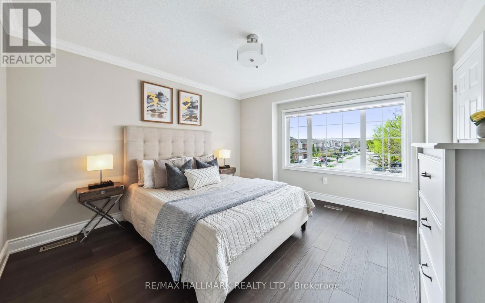 61 VANGUARD ROAD Image 33