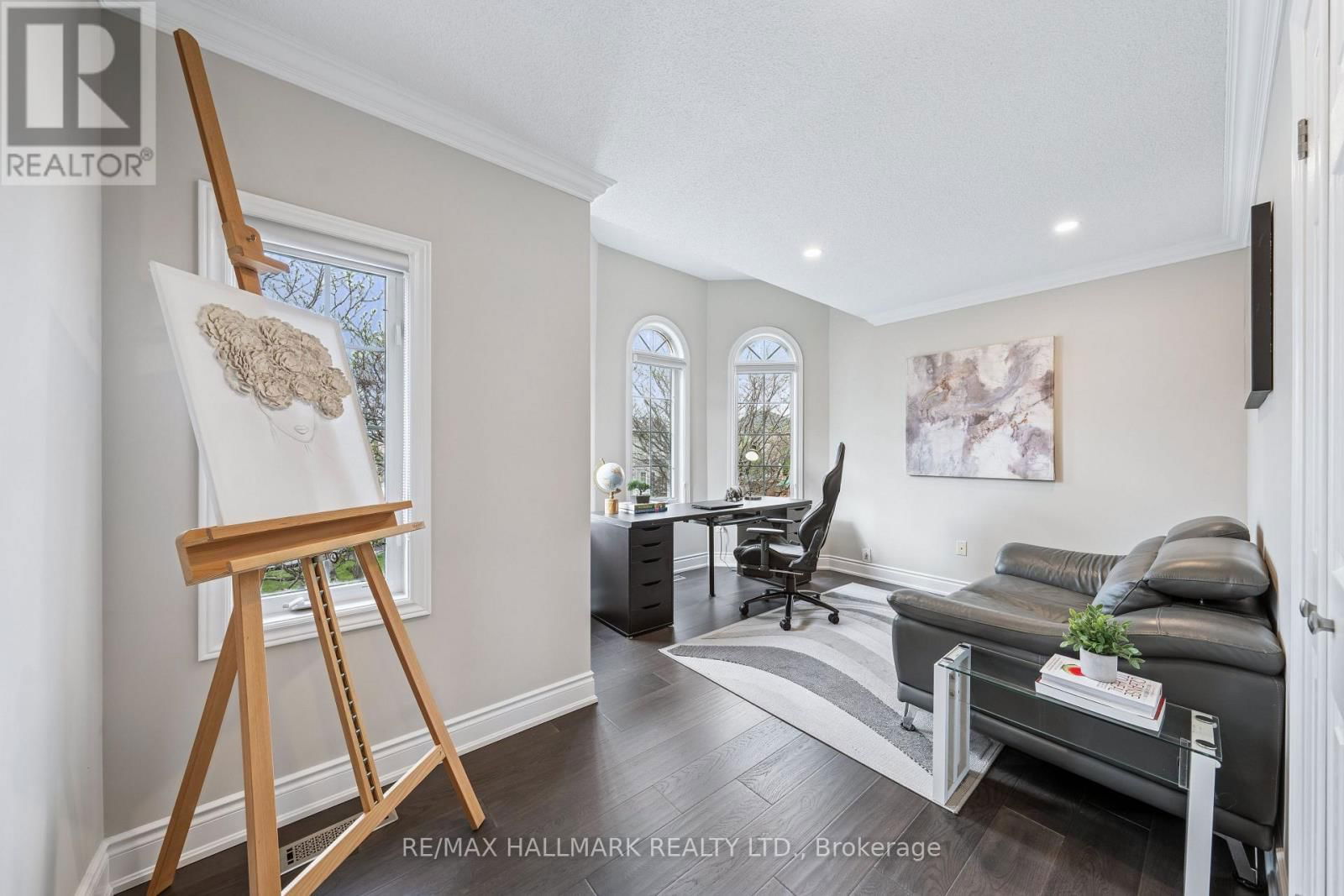 61 VANGUARD ROAD Image 40