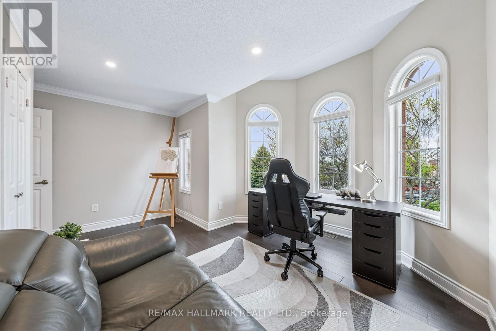 61 VANGUARD ROAD Image 41