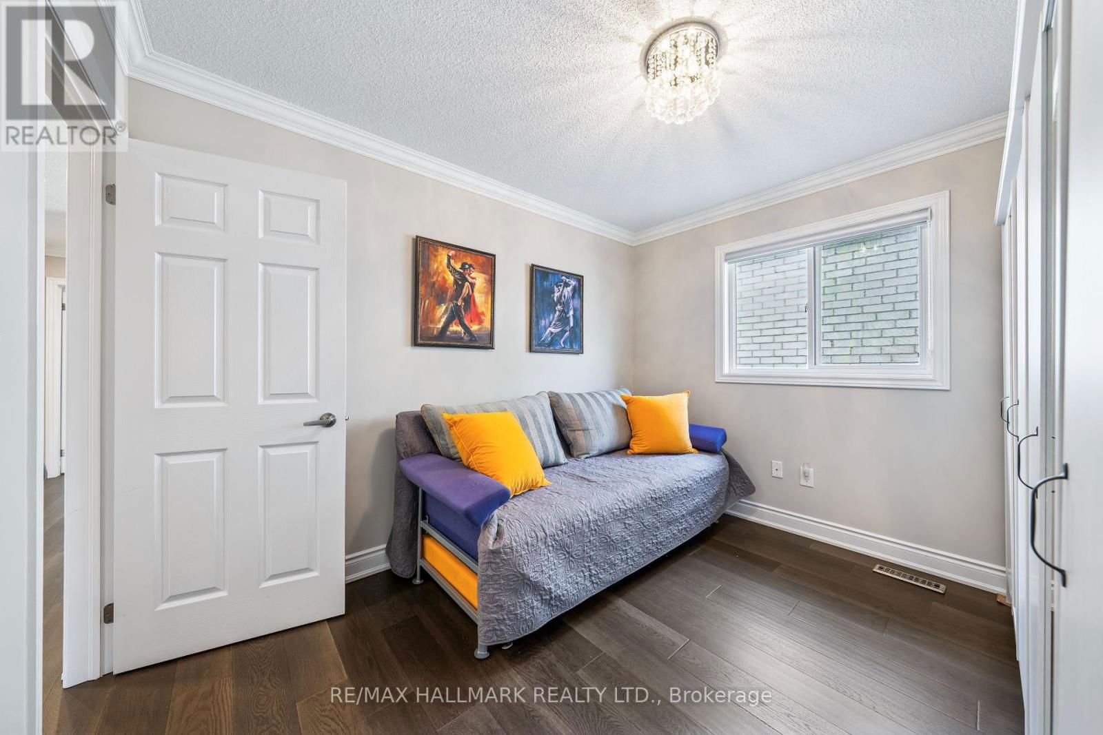 61 VANGUARD ROAD Image 43