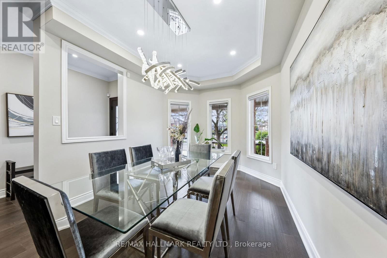 61 VANGUARD ROAD Image 7