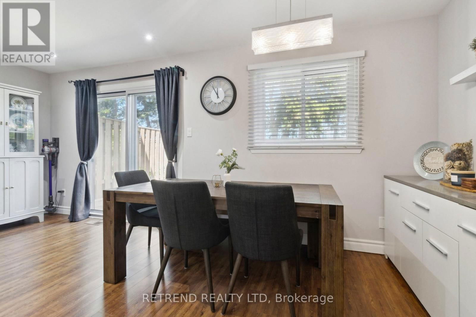 8 NILES WAY Image 12