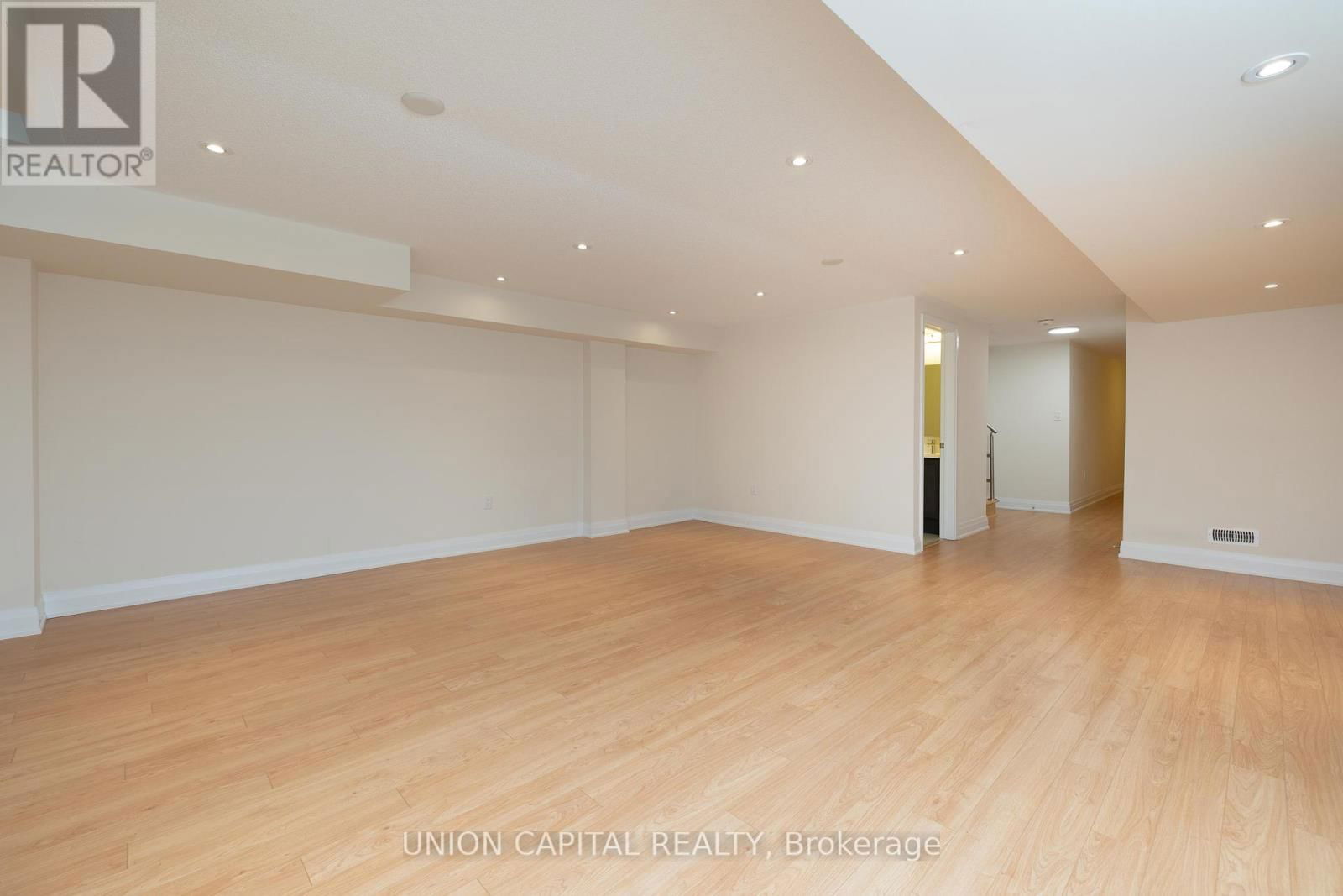 47 CAUSLAND LANE Image 36
