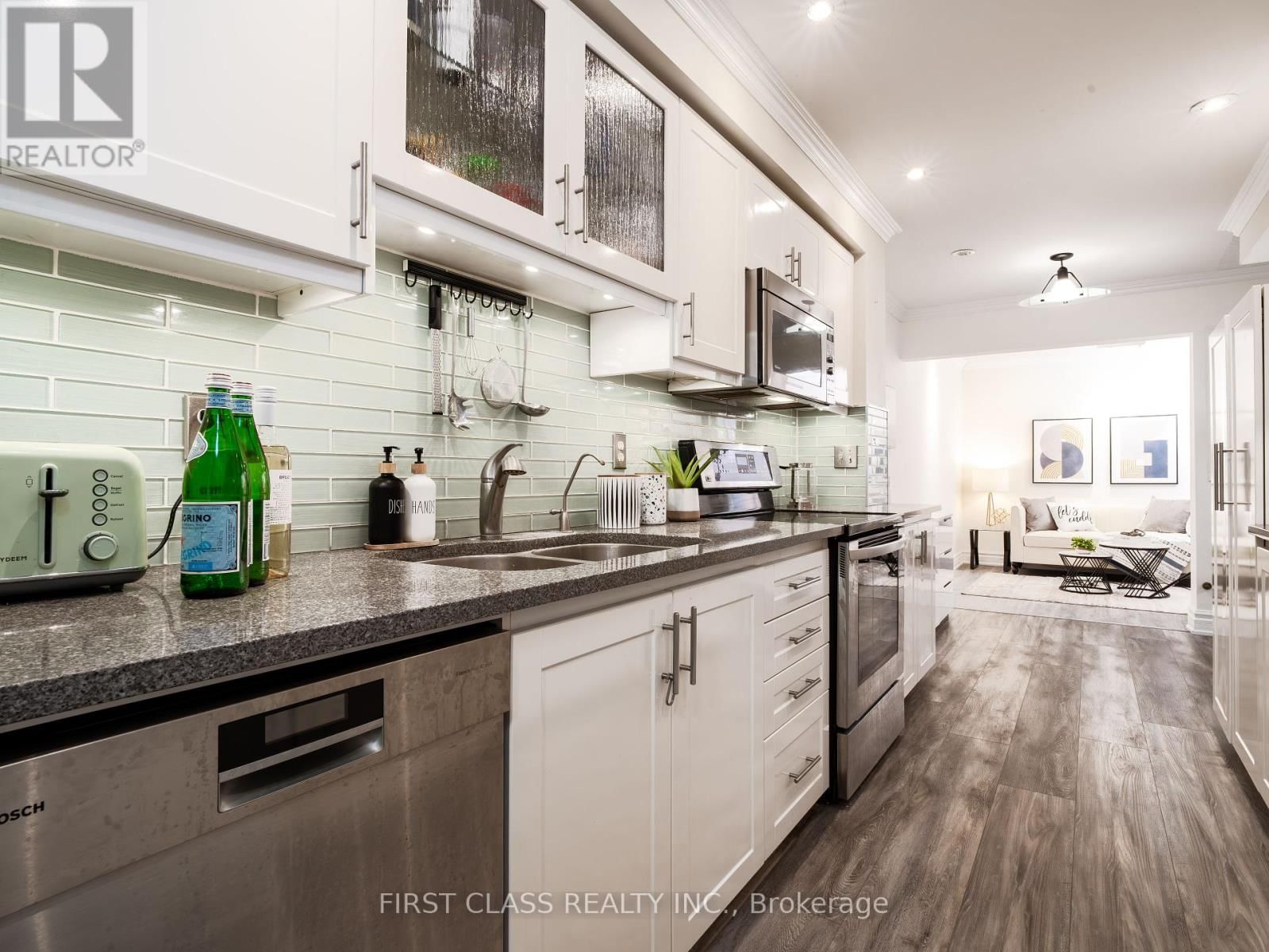 703 CARADONNA CRESCENT Image 12