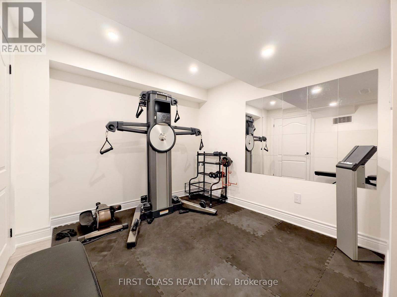 703 CARADONNA CRESCENT Image 34