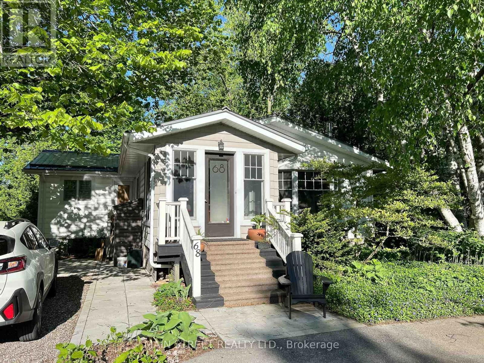 68 HILLVIEW DRIVE Image 1