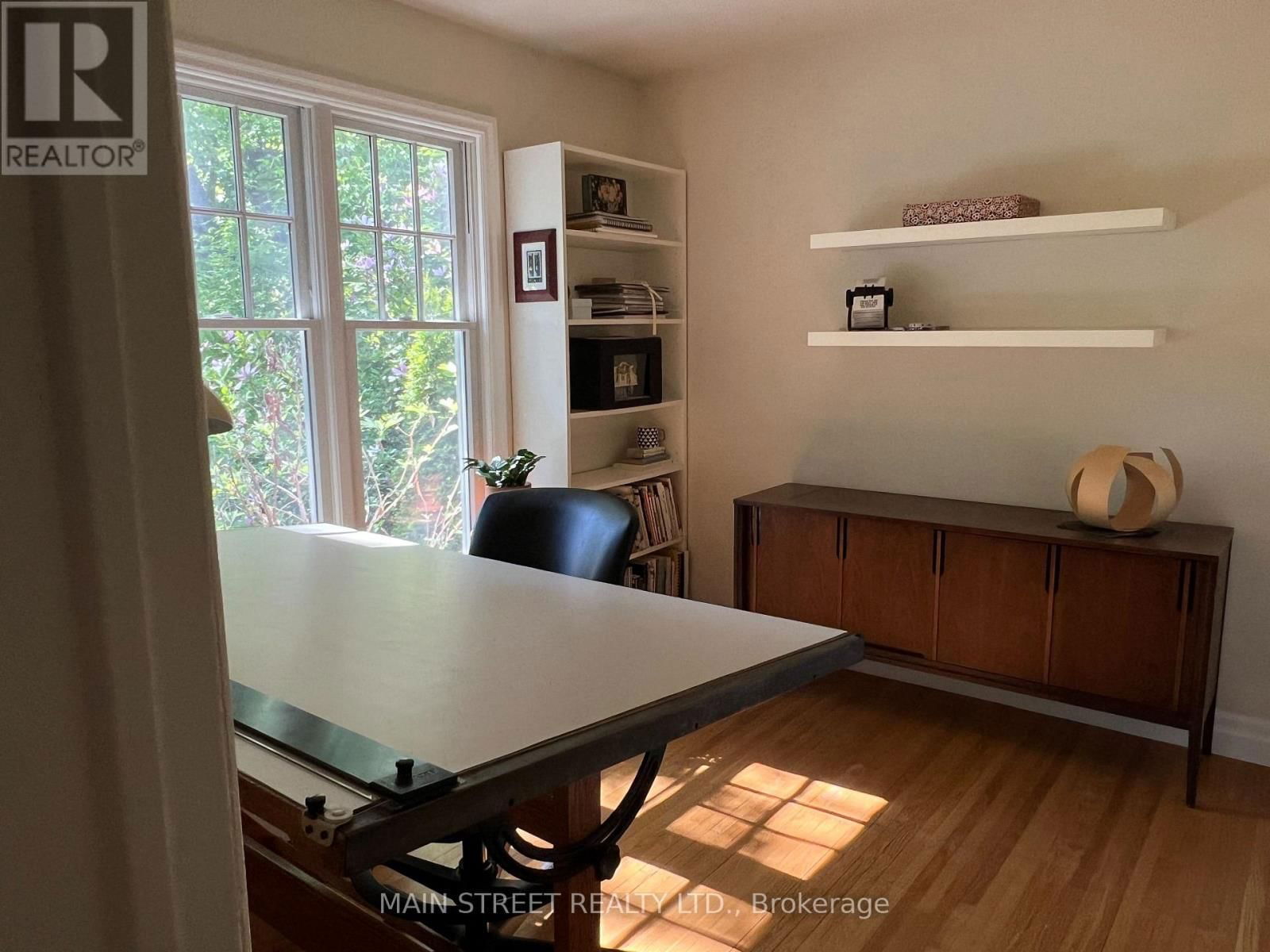 68 HILLVIEW DRIVE Image 12