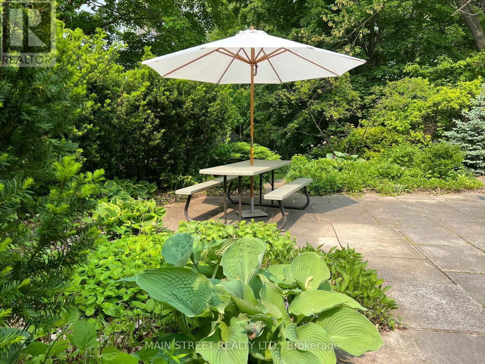 68 HILLVIEW DRIVE Image 22