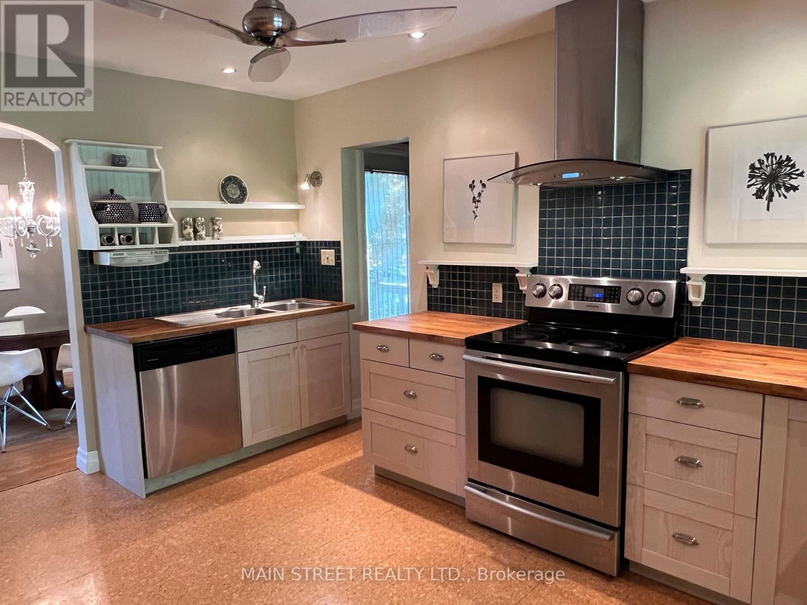 68 HILLVIEW DRIVE Image 7