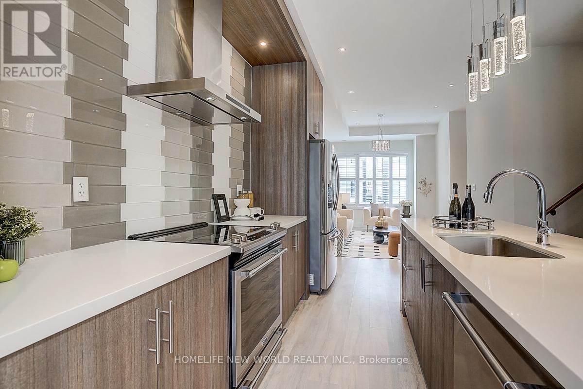 25 SYDNEY CIRCLE Image 12