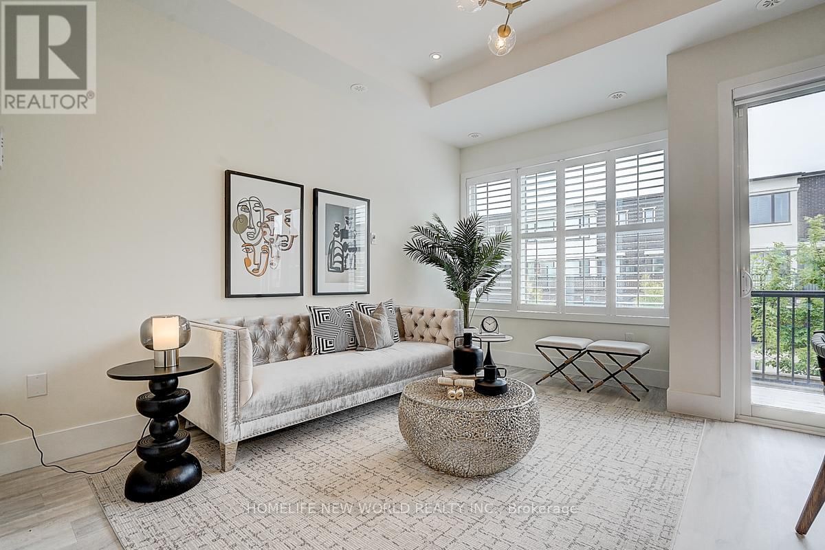 25 SYDNEY CIRCLE Image 15