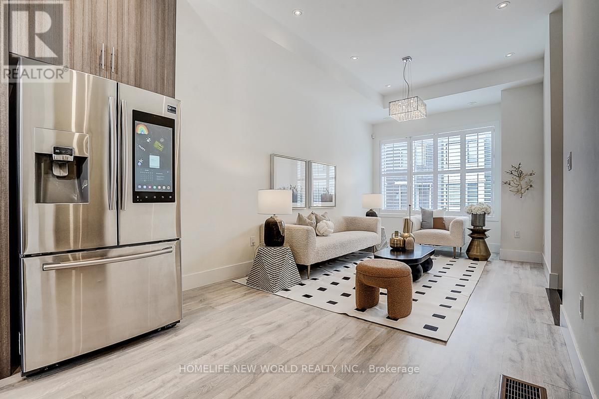 25 SYDNEY CIRCLE Image 21