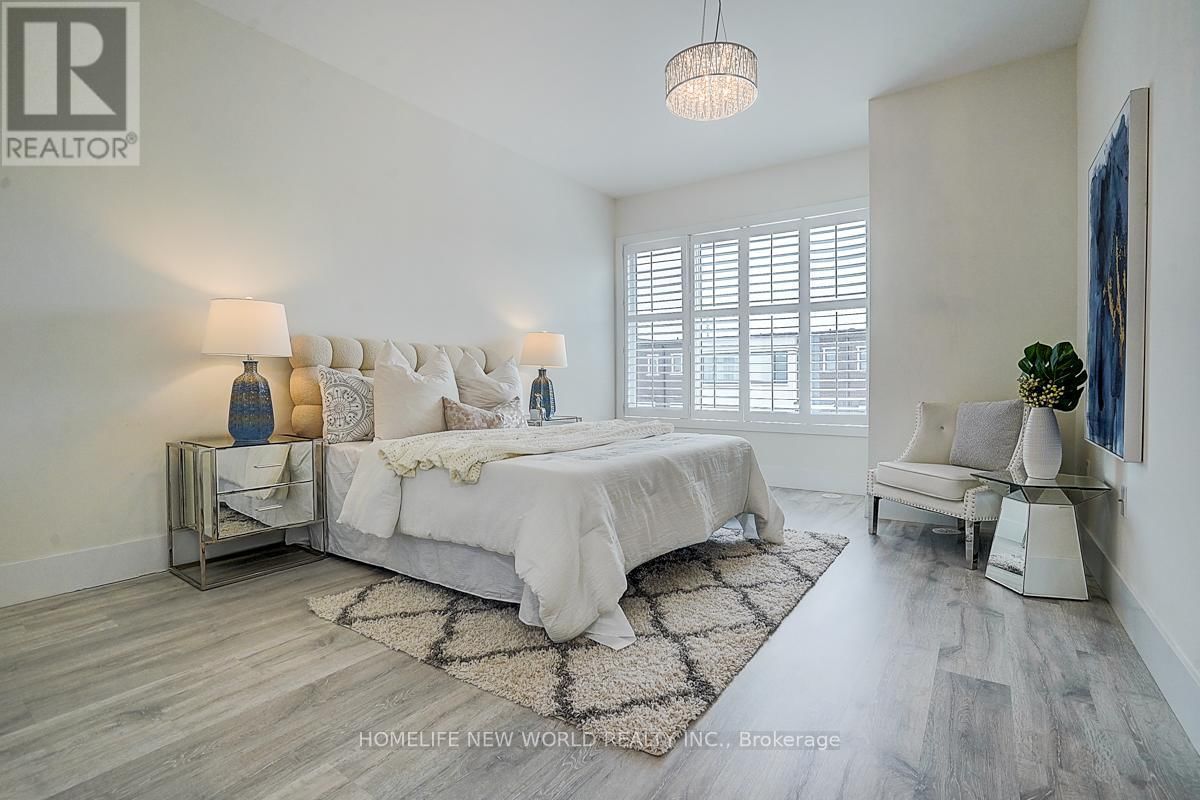 25 SYDNEY CIRCLE Image 24