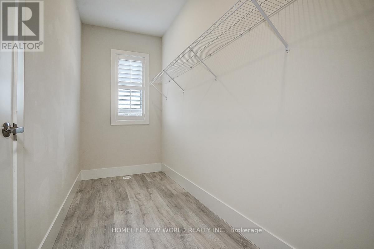 25 SYDNEY CIRCLE Image 27