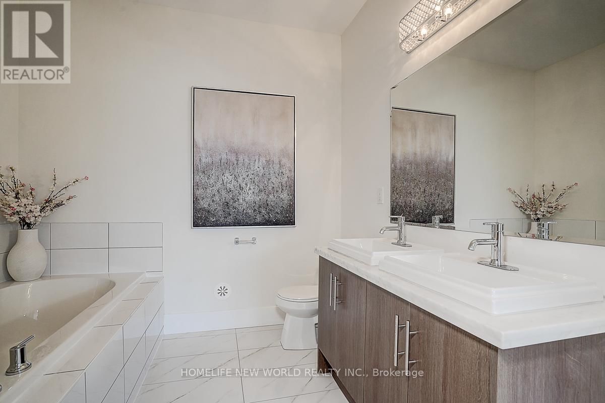 25 SYDNEY CIRCLE Image 29