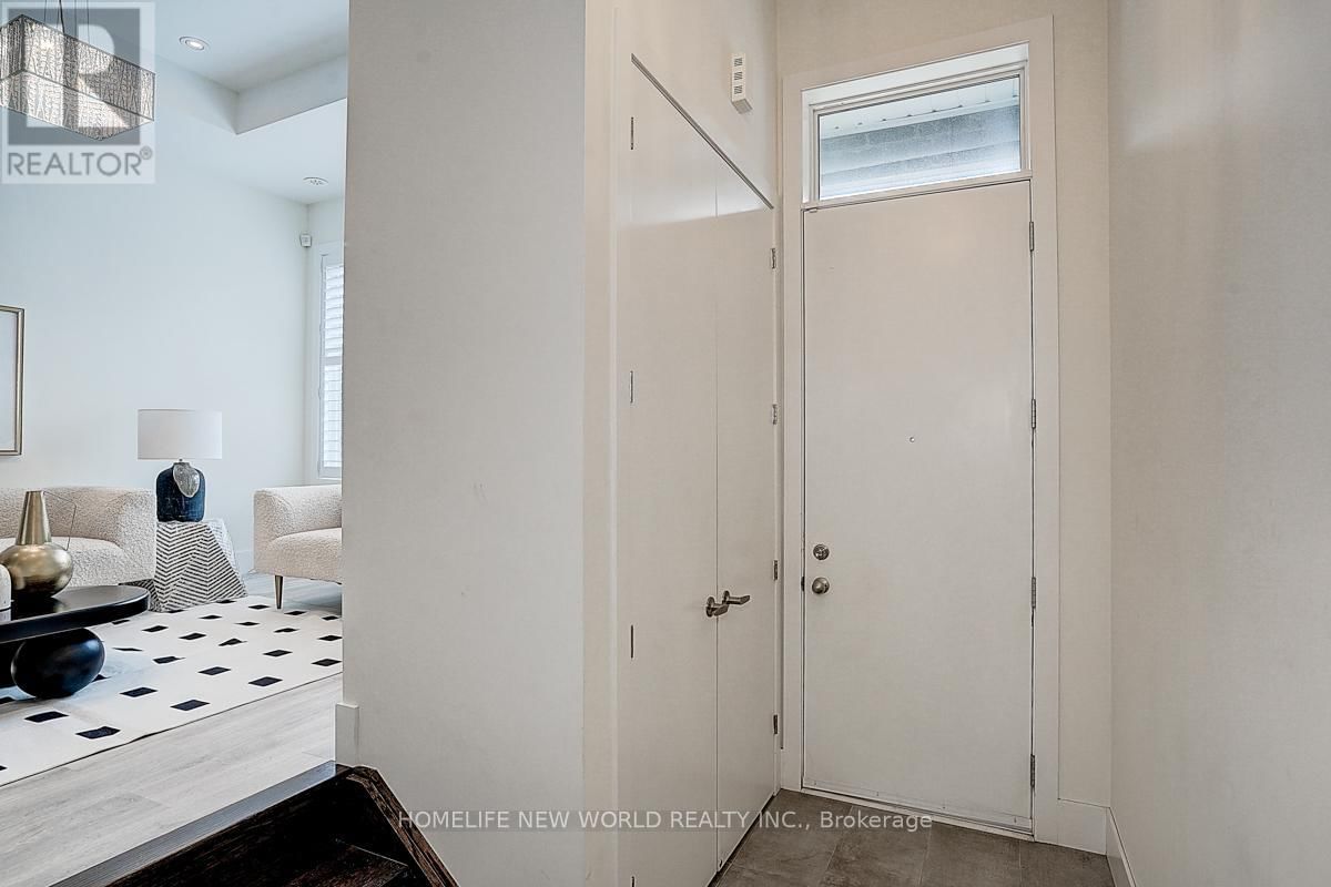 25 SYDNEY CIRCLE Image 3
