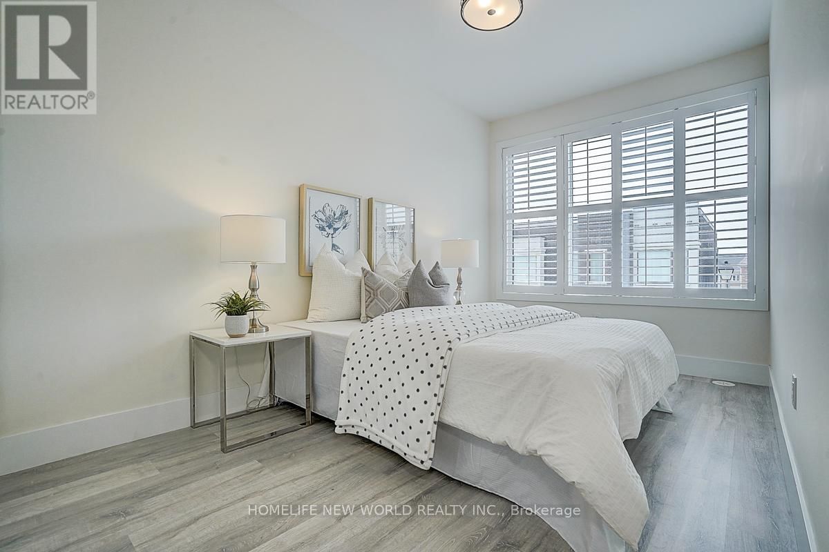 25 SYDNEY CIRCLE Image 30