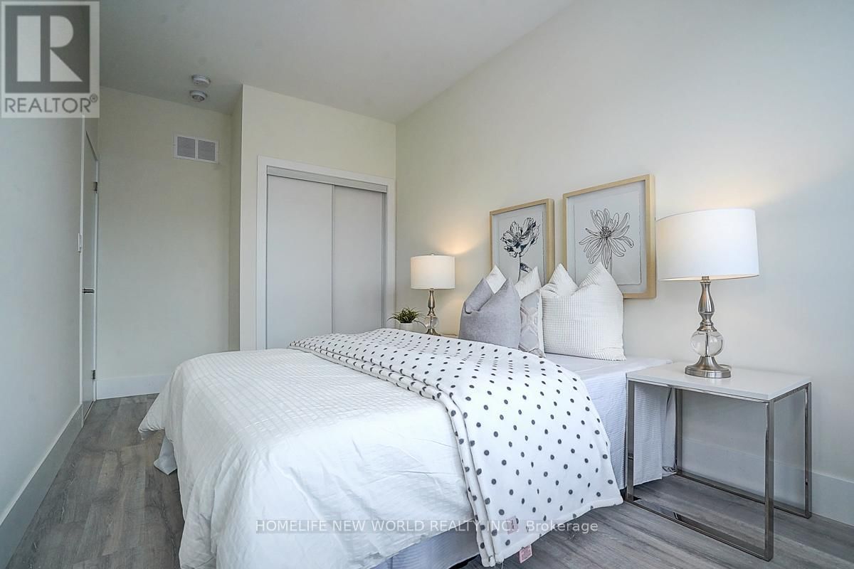 25 SYDNEY CIRCLE Image 31