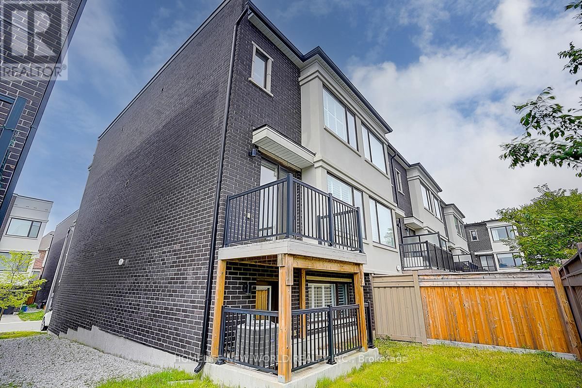 25 SYDNEY CIRCLE Image 40
